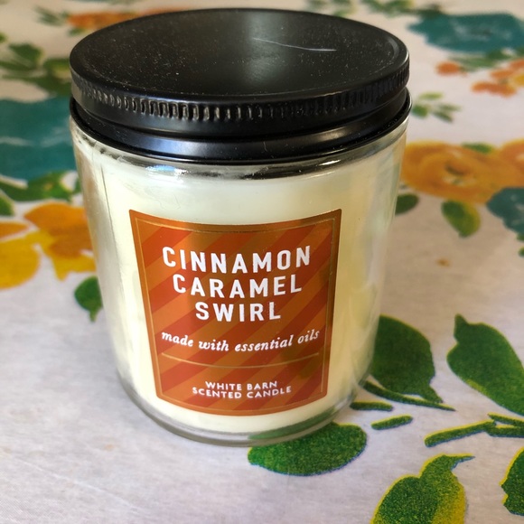 cinnamon caramel swirl single wick candle
